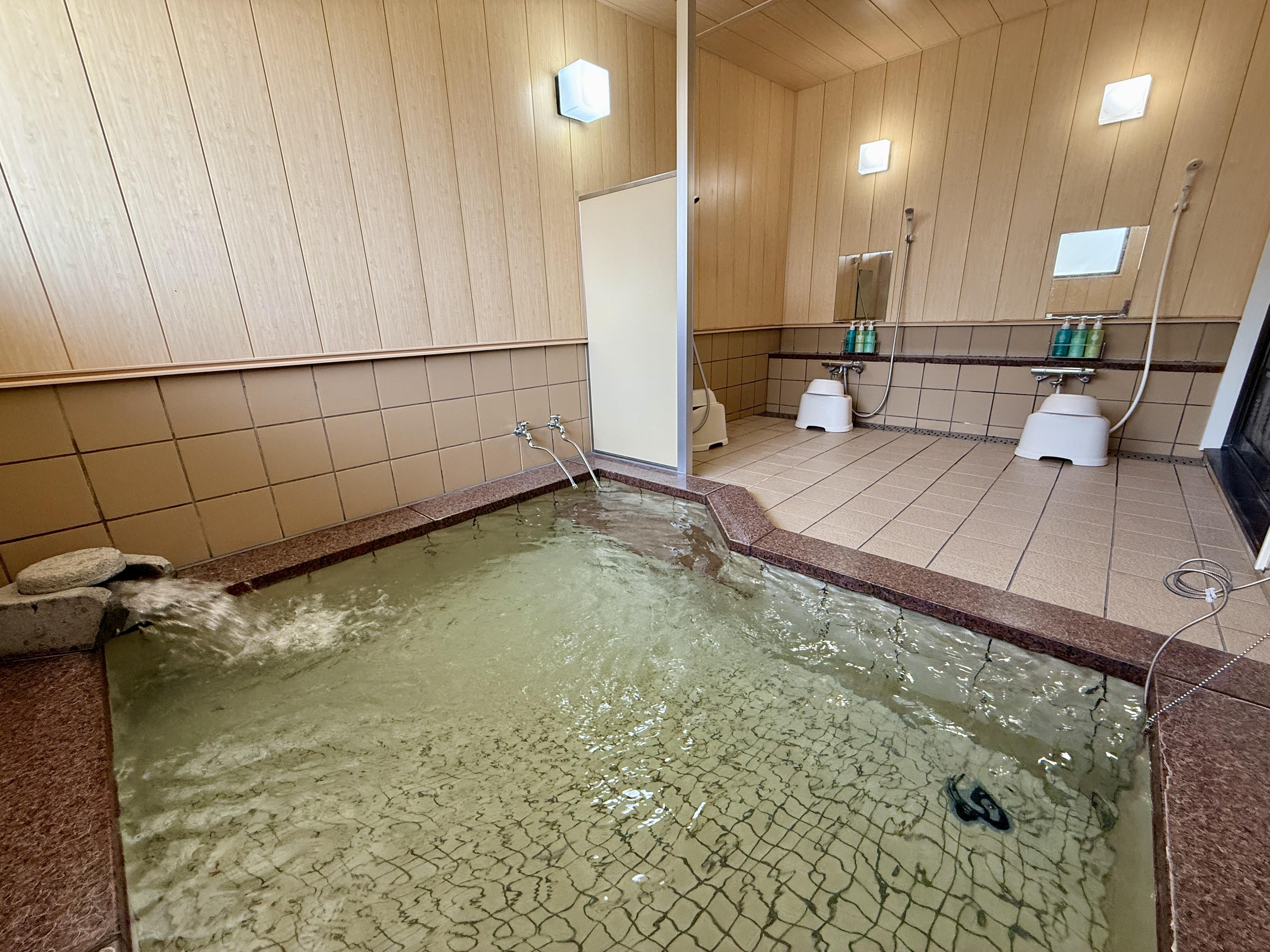 飯綱保養所の大浴場